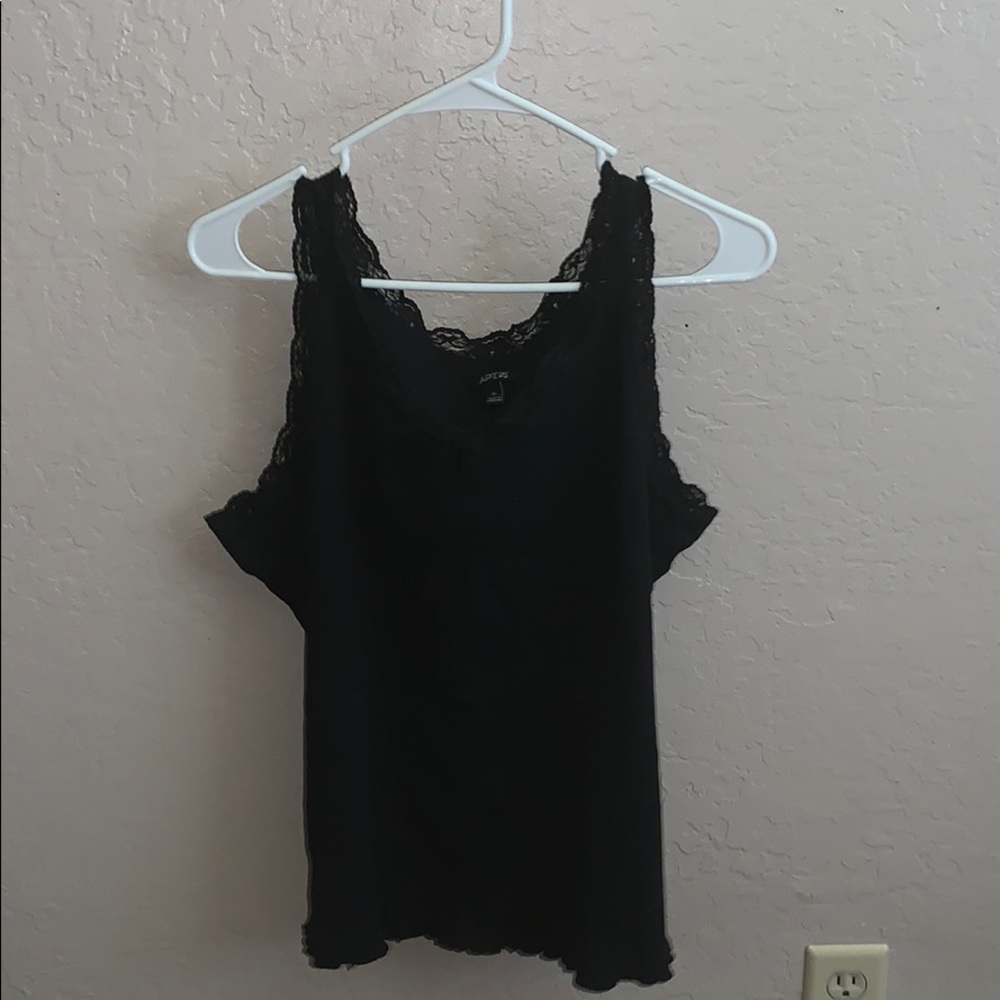 Black tank top with lace